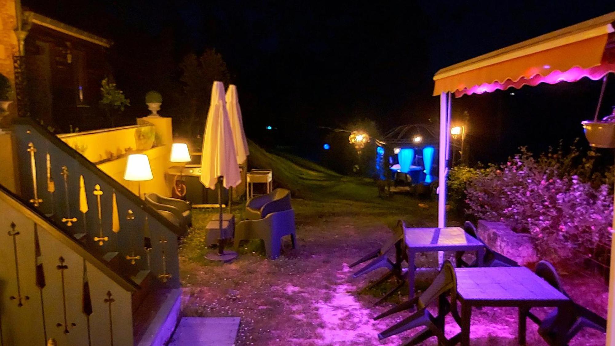 Bonbon Chambre D'Hotes Saint-Julien-de-Lampon Exterior foto
